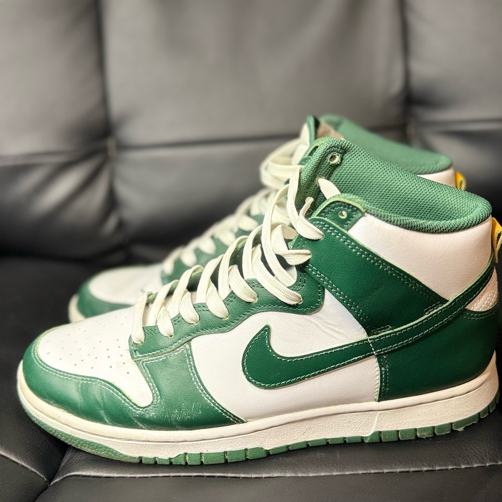 Nike Green and White High-Tops